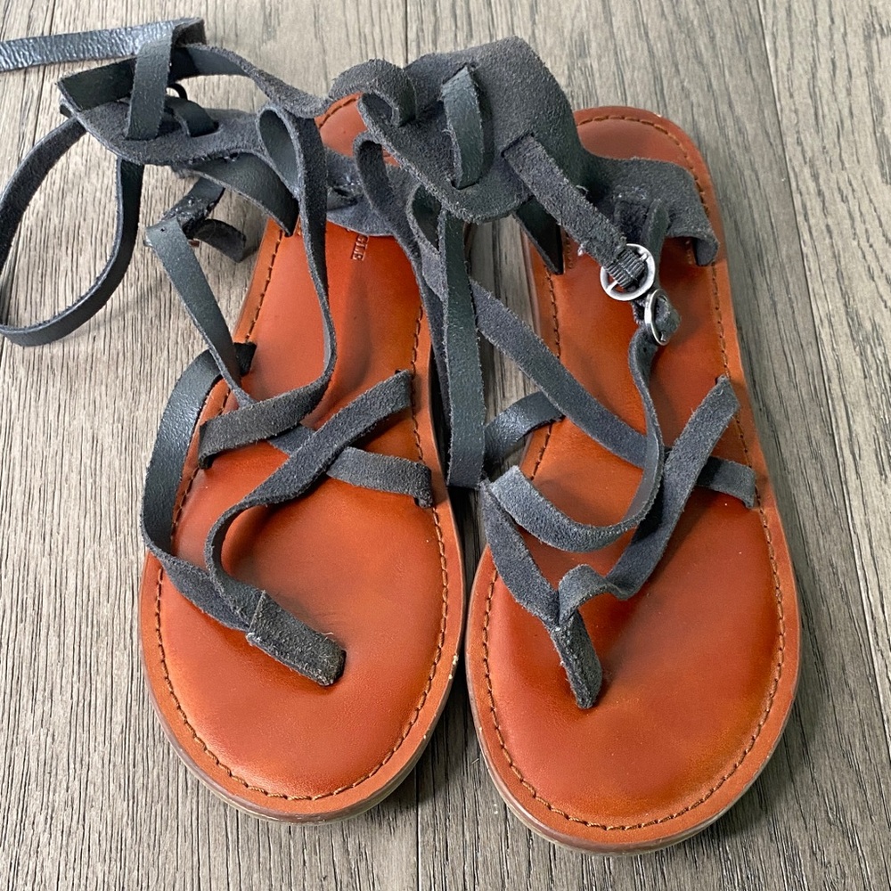 American Eagle Outfitters Gray and Brown Sandals Women’s Size 7 US - Straps
